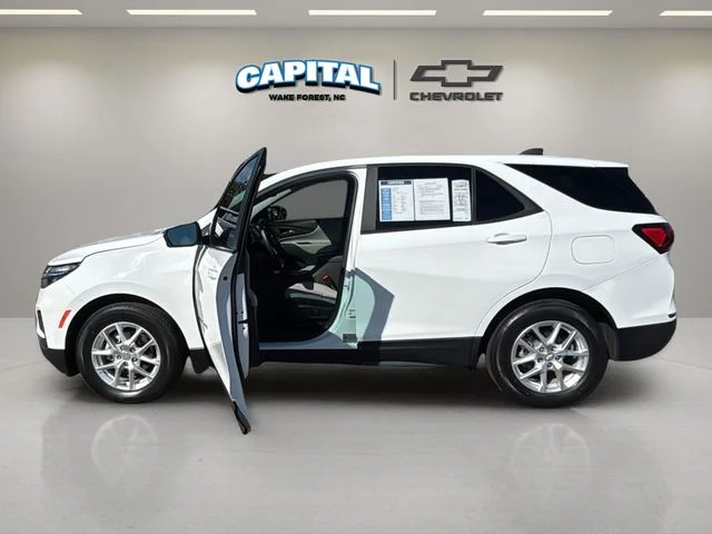 Used 2022 White Chevrolet LS image 13