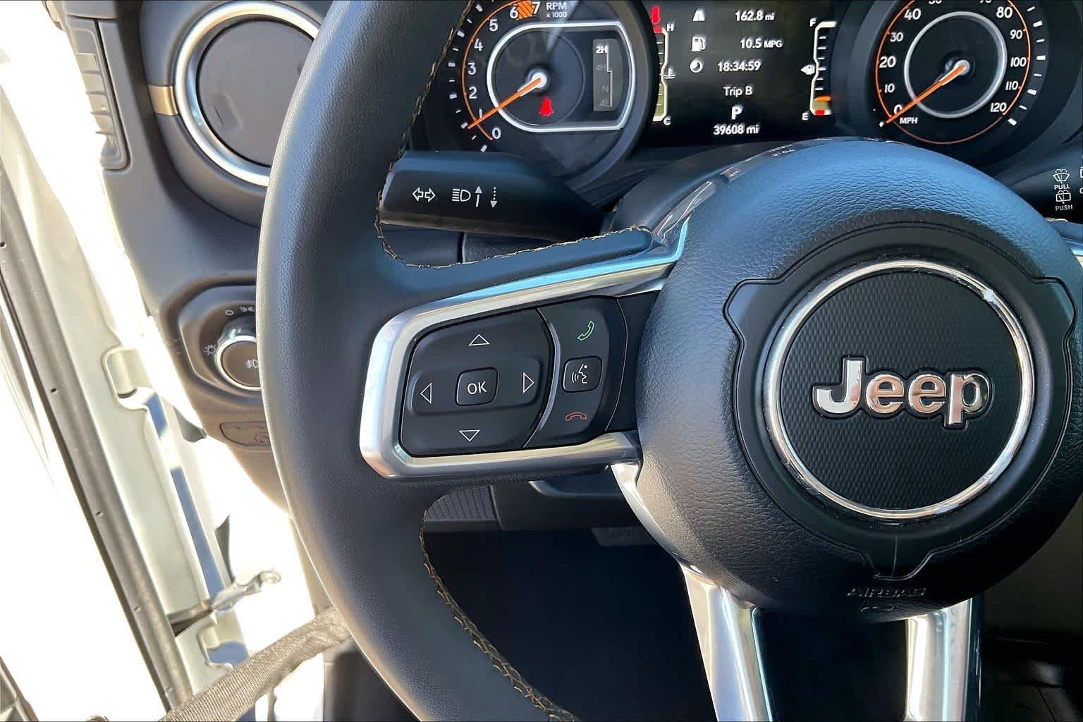 Certified Used 2024 Bright White Clearcoat Jeep Sahara image 23