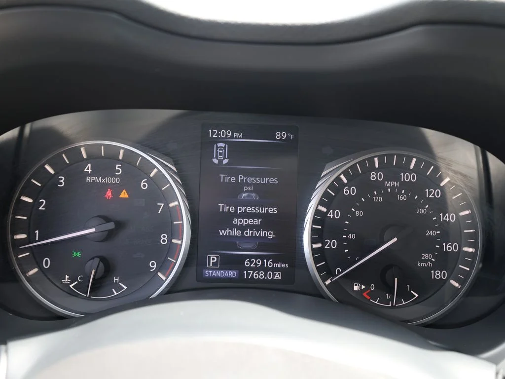 Used 2021 Red INFINITI 3.0t LUXE image 38