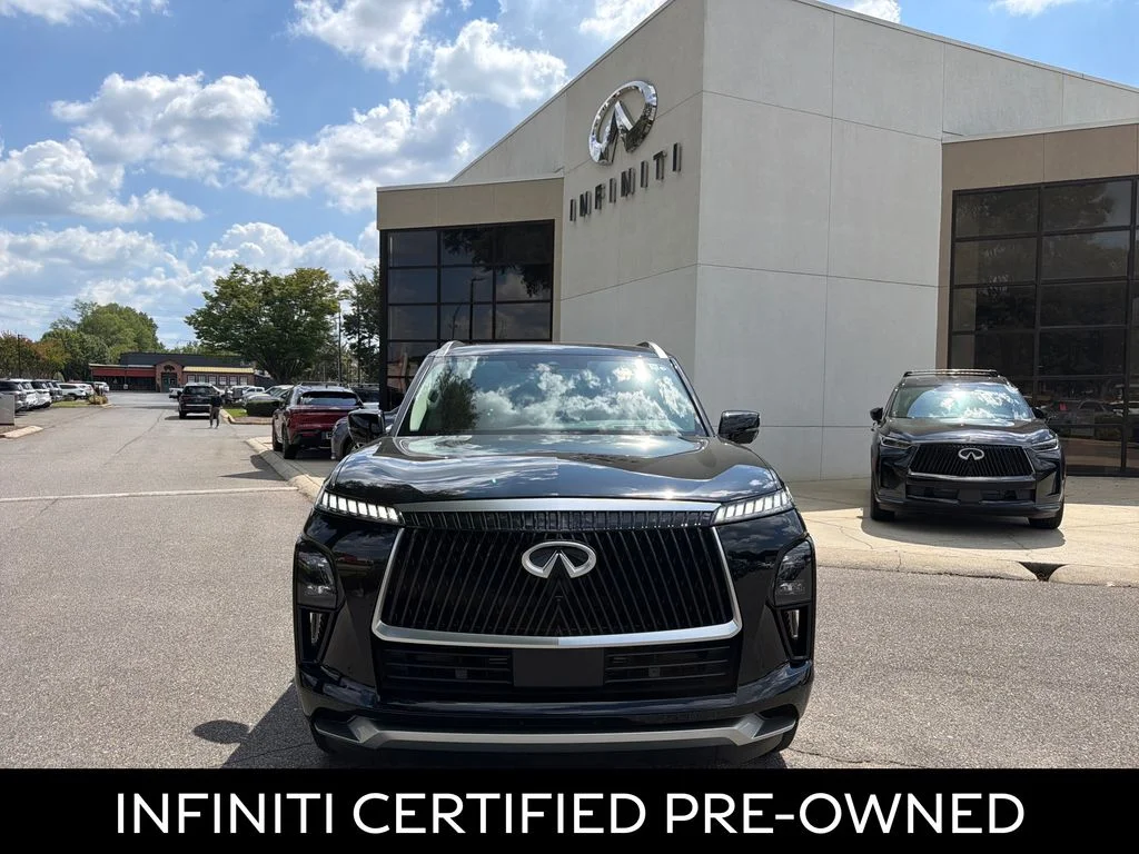 Certified Used 2026 Black Obsidian INFINITI LUXE image 3