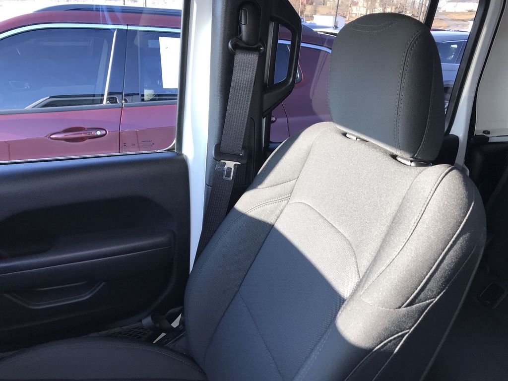 Used 2022 White Jeep Sport image 24