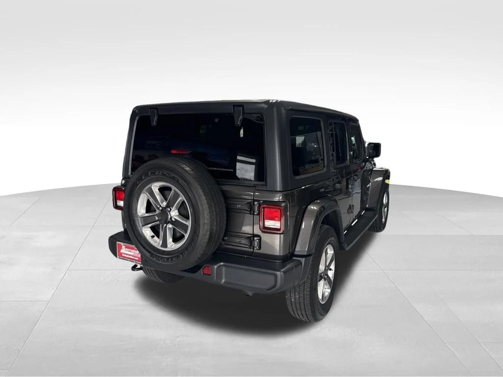 Used 2020 Gray Jeep Unlimited Sahara image 8