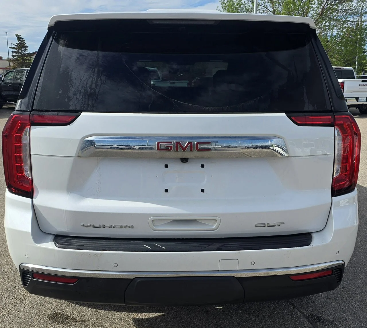 Used 2021 White GMC SLT 4WD image 4