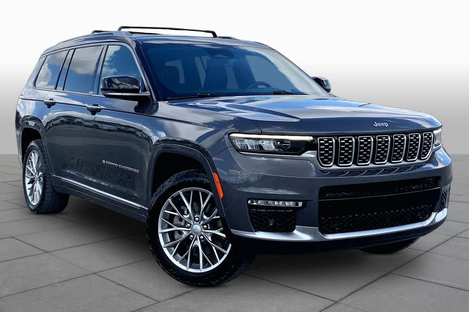 Used 2022 Baltic Gray Metallic Clearcoat Jeep Summit image 3