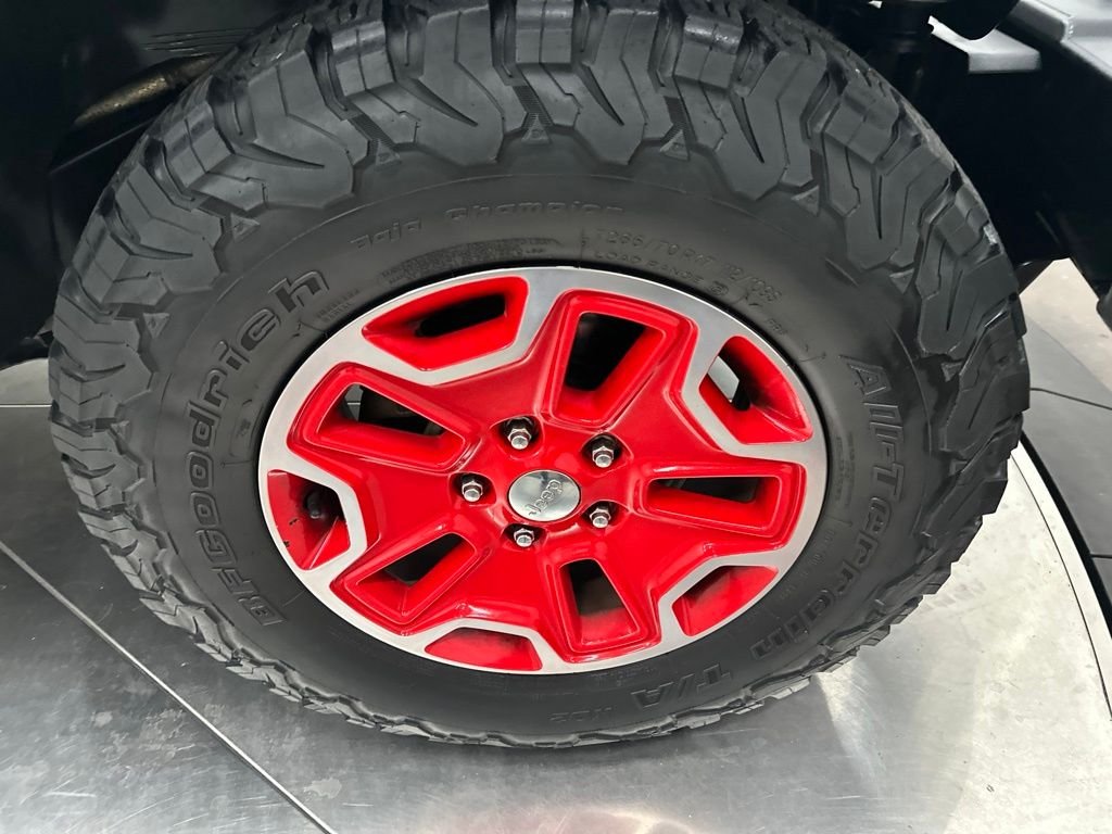 Used 2015 Silver Jeep Sport image 6