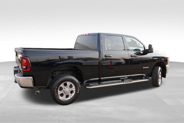 Used 2025 Diamond Black Crystal Pearlcoat Ram Big Horn image 4
