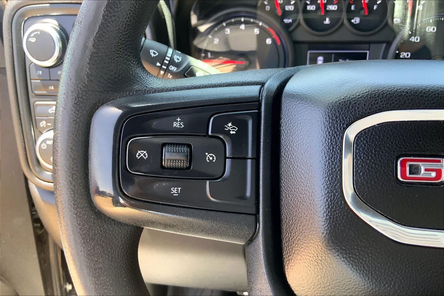 Used 2024 Onyx Black GMC Pro image 24
