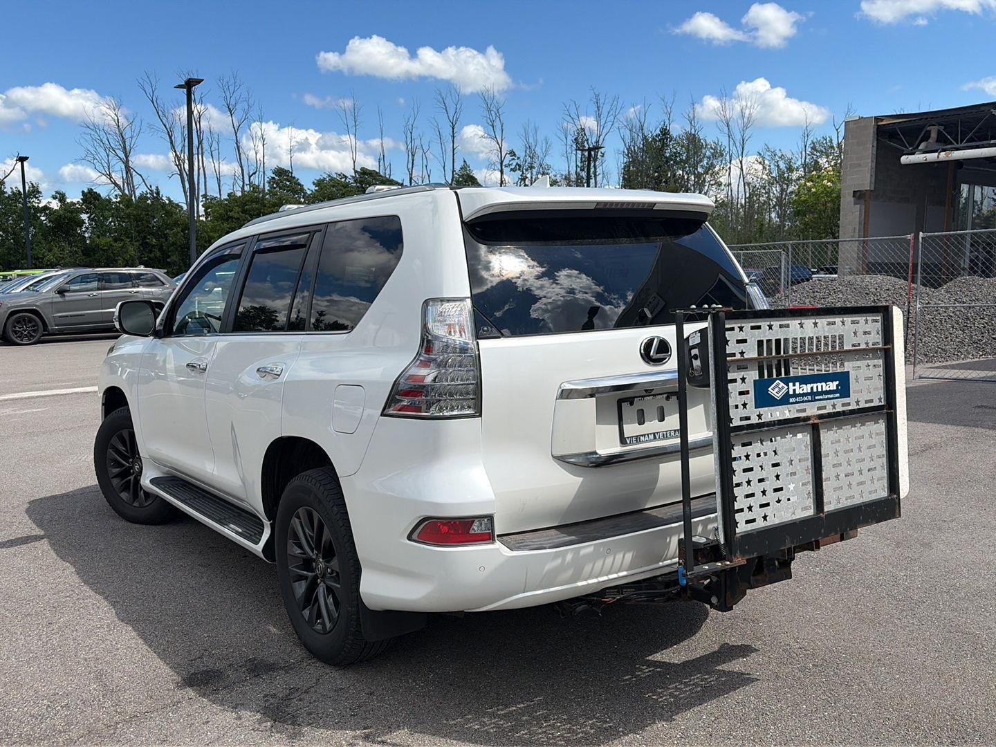 Used 2023 Eminent White Pearl Lexus GX 460 Premium image 3