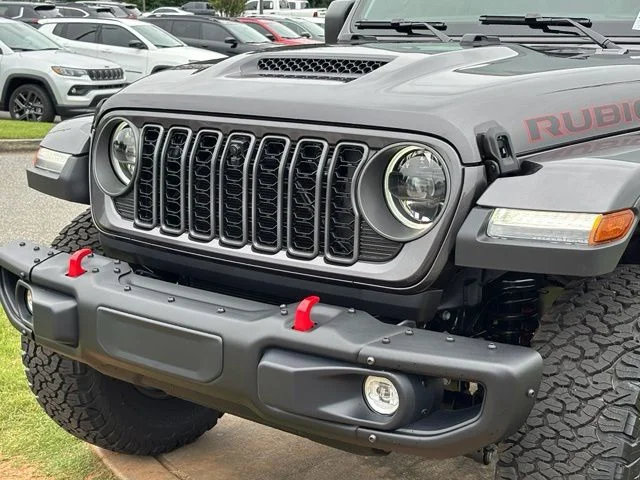 New 2026 Granite Crystal Metallic Clear-Coat Exterior Paint Jeep Rubicon X image 10