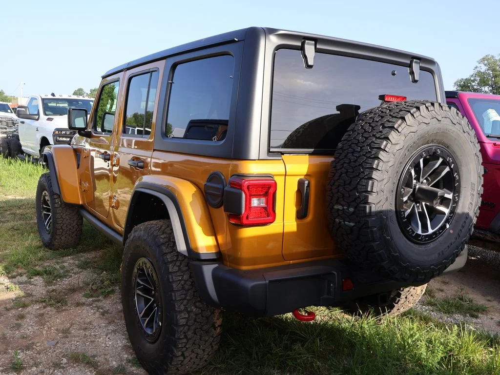 New 2026 Goldilocks Exterior Paint Jeep Rubicon image 19