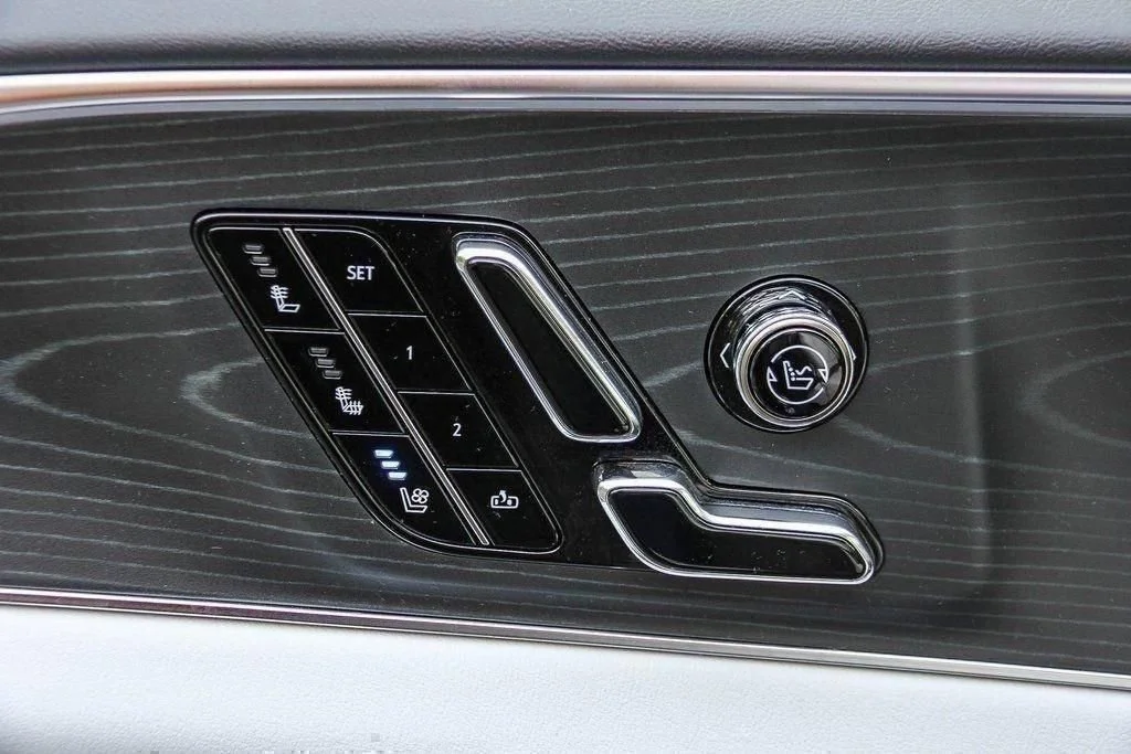 2026 Cadillac LYRIQ Signature Sport - Photo 21
