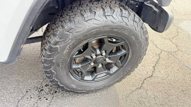 Certified Used 2021 White Jeep Willys image 13