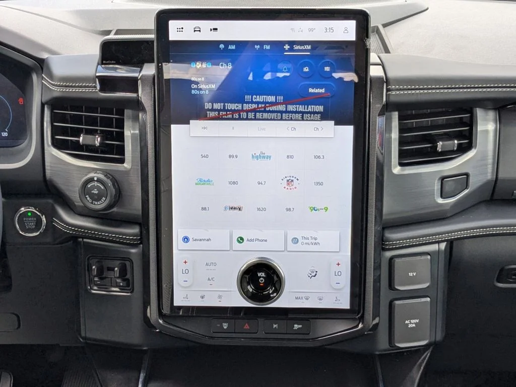 2025 Ford F-150 Lightning Platinum - Photo 21