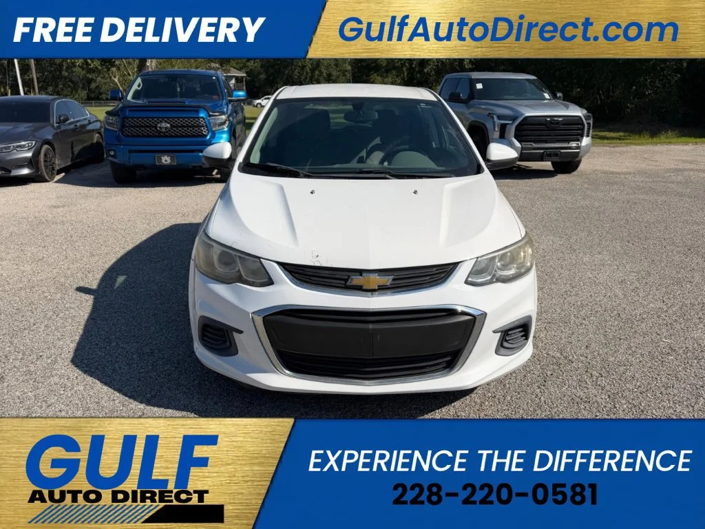 Used 2017 White Chevrolet LT image 2