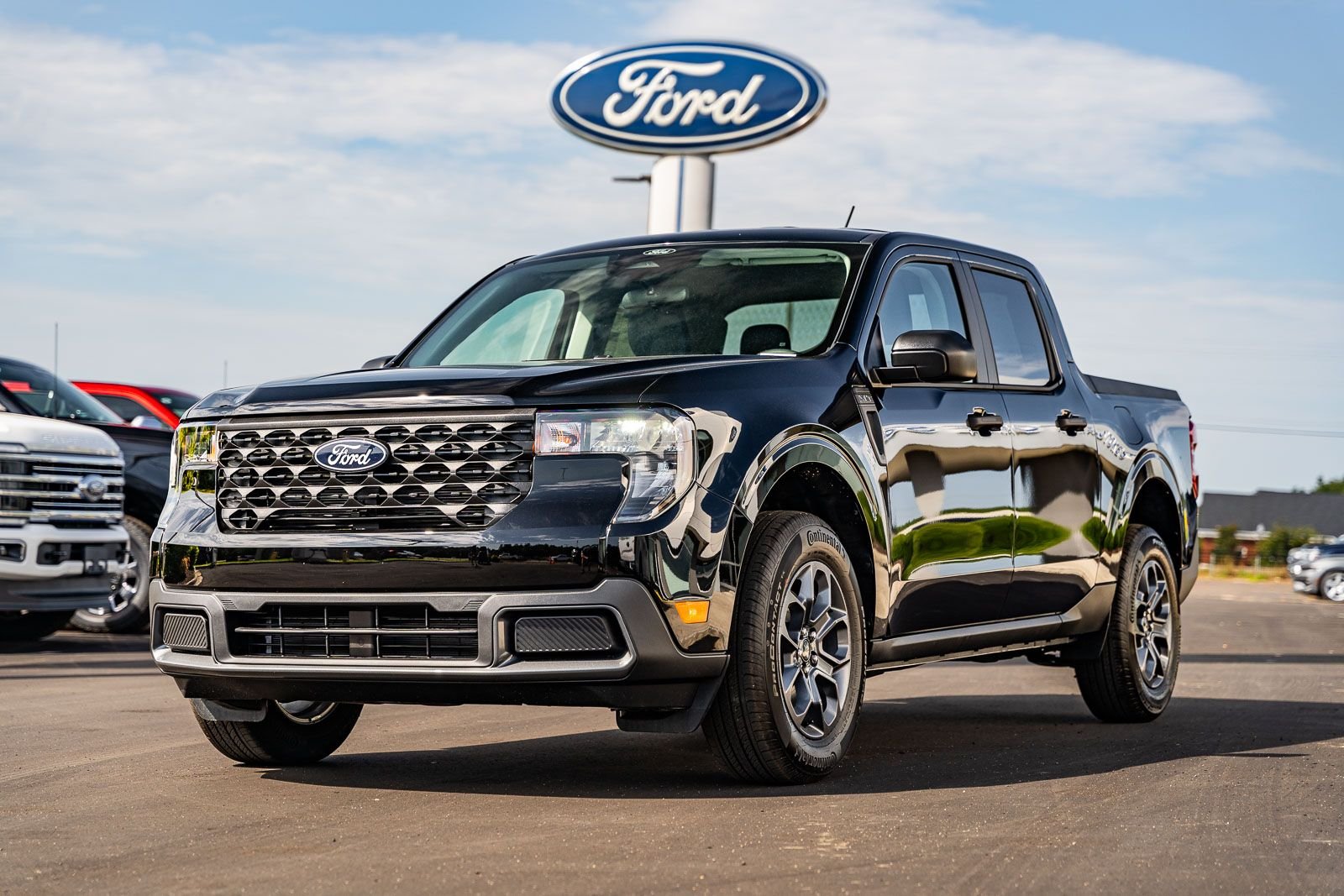 New 2026 Shadow Black Ford XLT image 2
