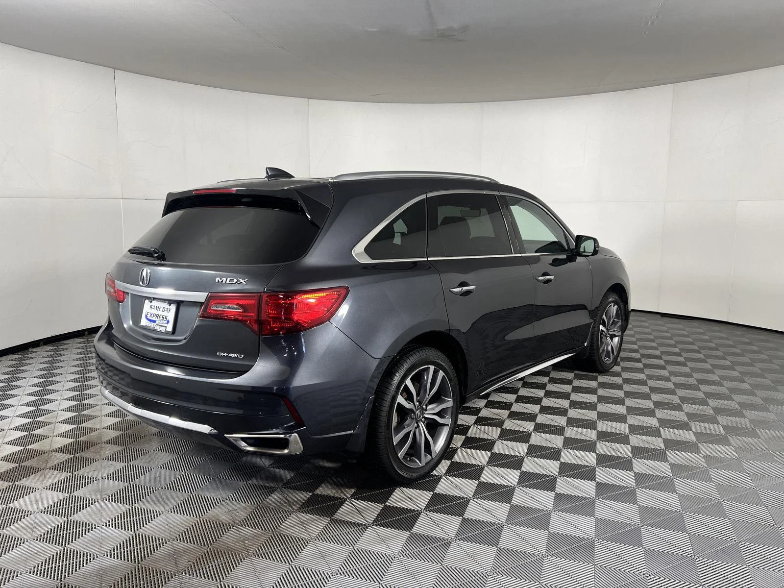Used 2019 Gunmetal Metallic Acura SH-AWD w/Advance w/RES image 32