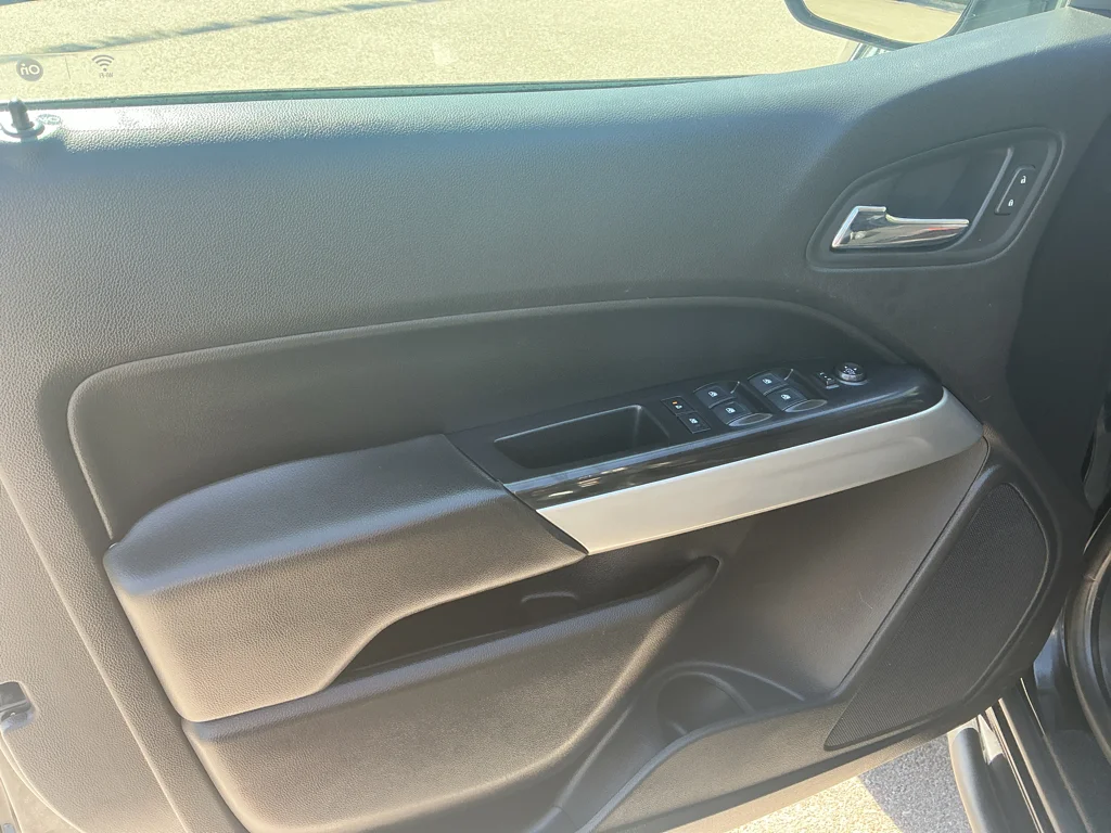 Used 2019 BLACK Chevrolet 4WD ZR2 image 10