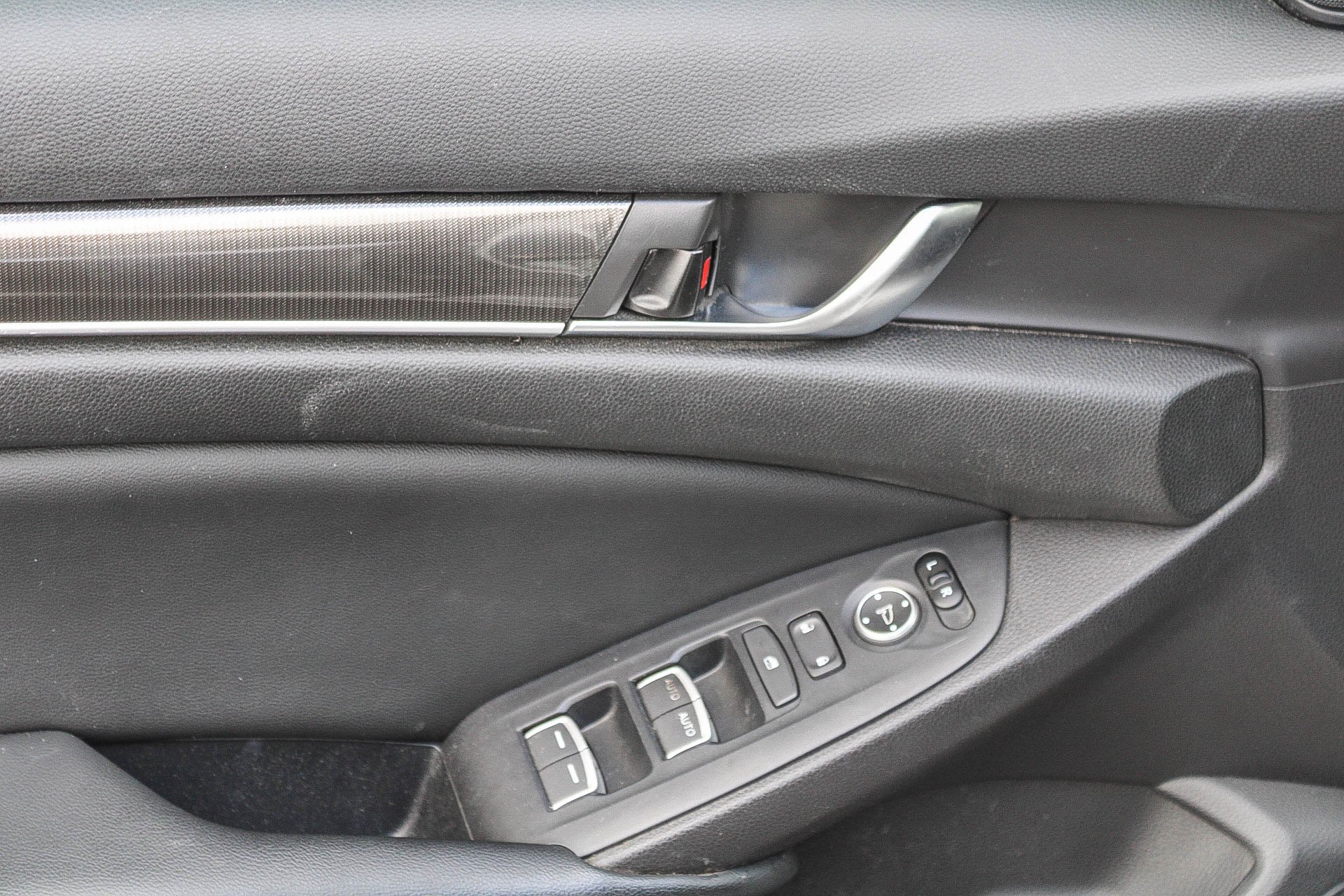 Used 2019 Lunar Silver Metallic Honda Sport 1.5T image 21