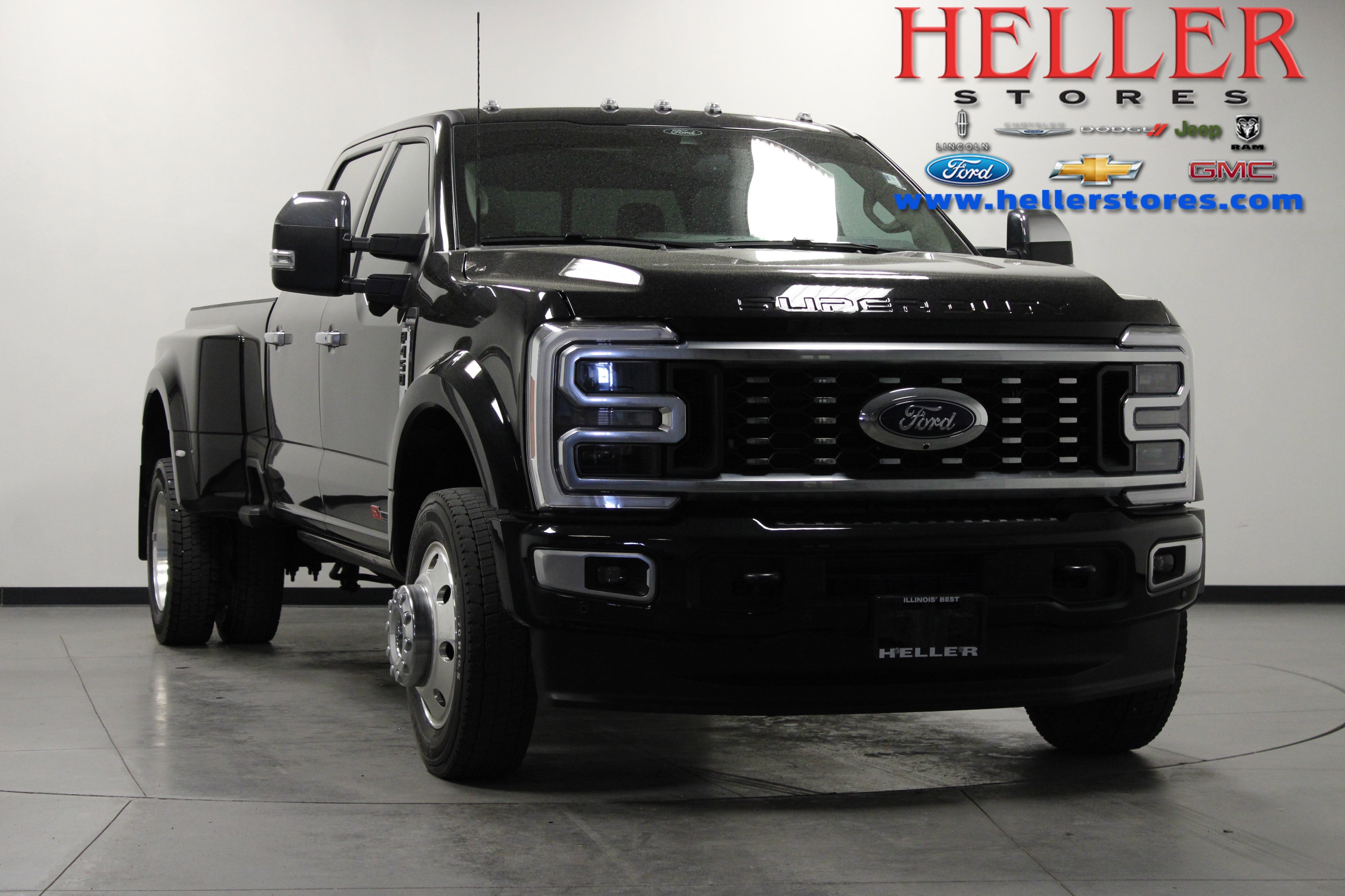 2025 Ford F-450 Platinum 4x4 Crew Cab 8' Box DRW's photo