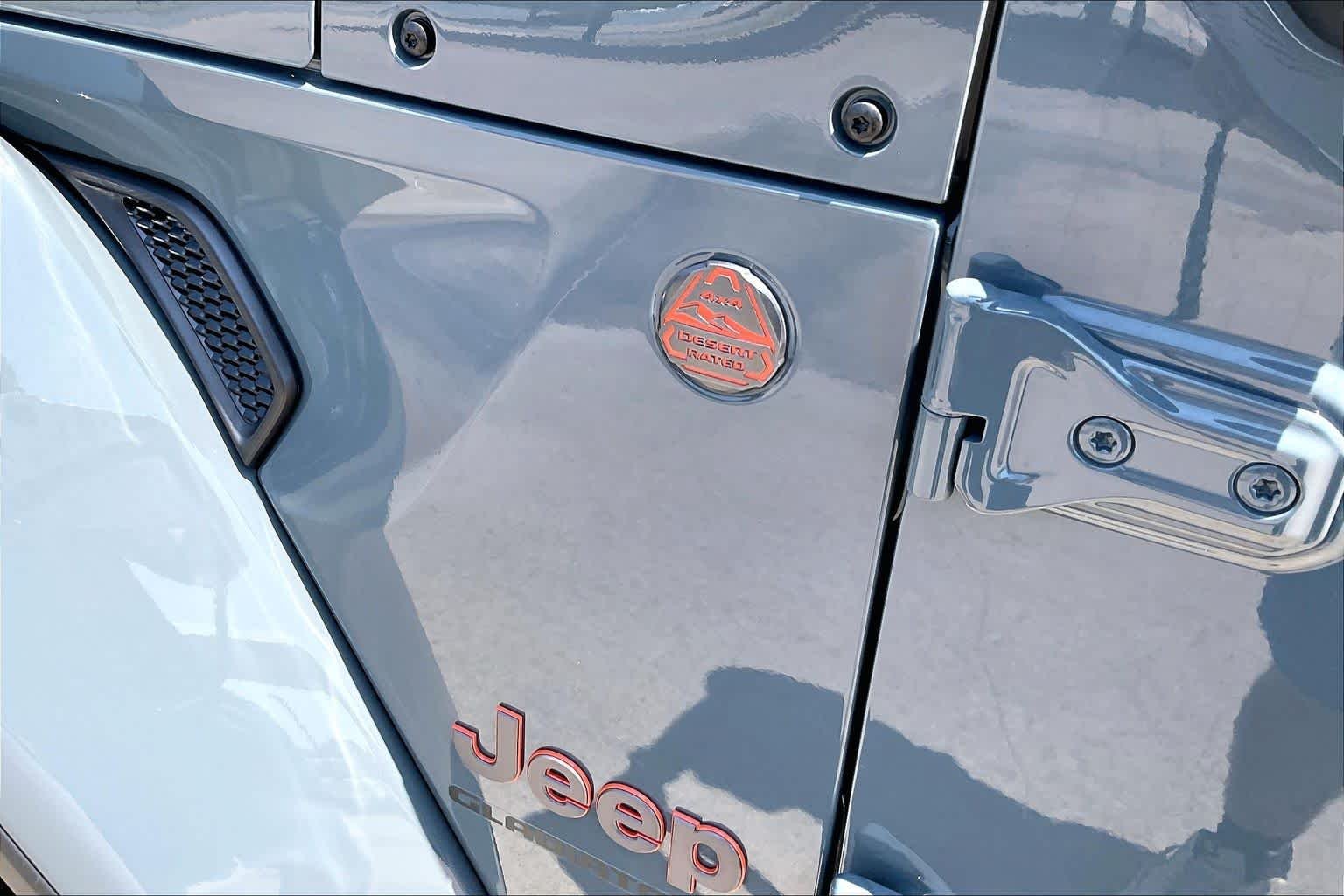 New 2026 Anvil Clearcoat Jeep Mojave X image 15