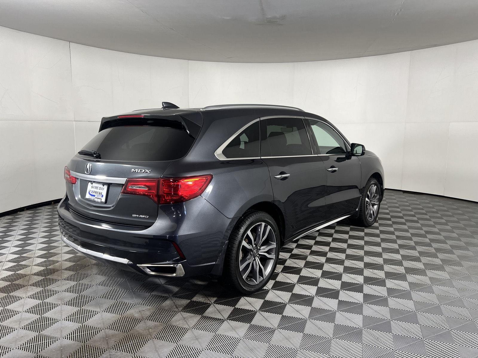 Used 2019 Gunmetal Metallic Acura SH-AWD w/Advance w/RES image 32