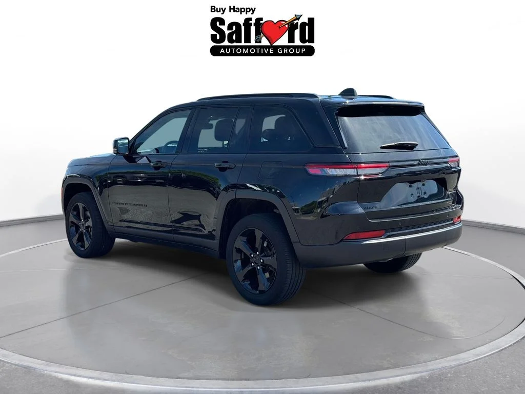 Used 2023 Black Jeep Altitude X image 6