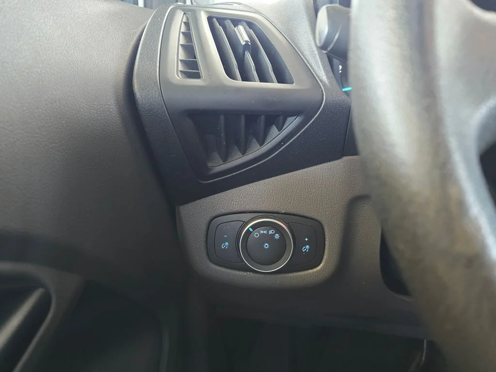 Used 2023 White Ford XL image 14