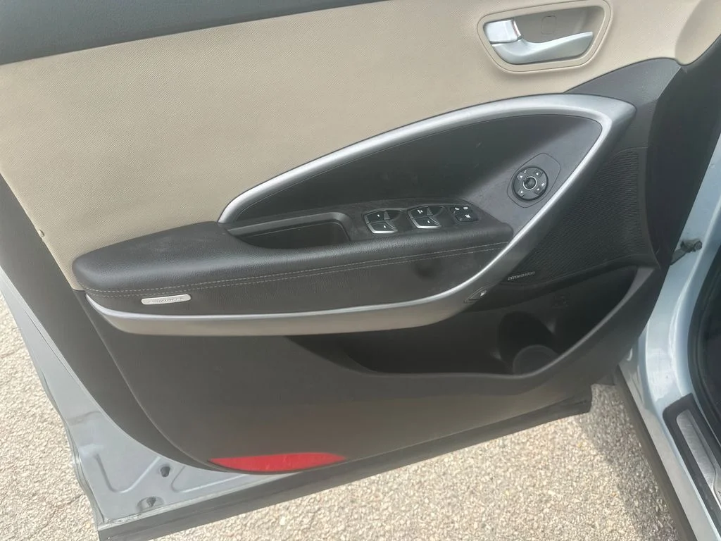 Used 2013 Blue Hyundai GLS image 10