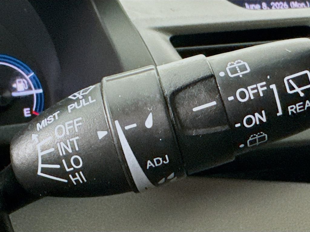 Used 2013 Silver Honda EX-L image 14