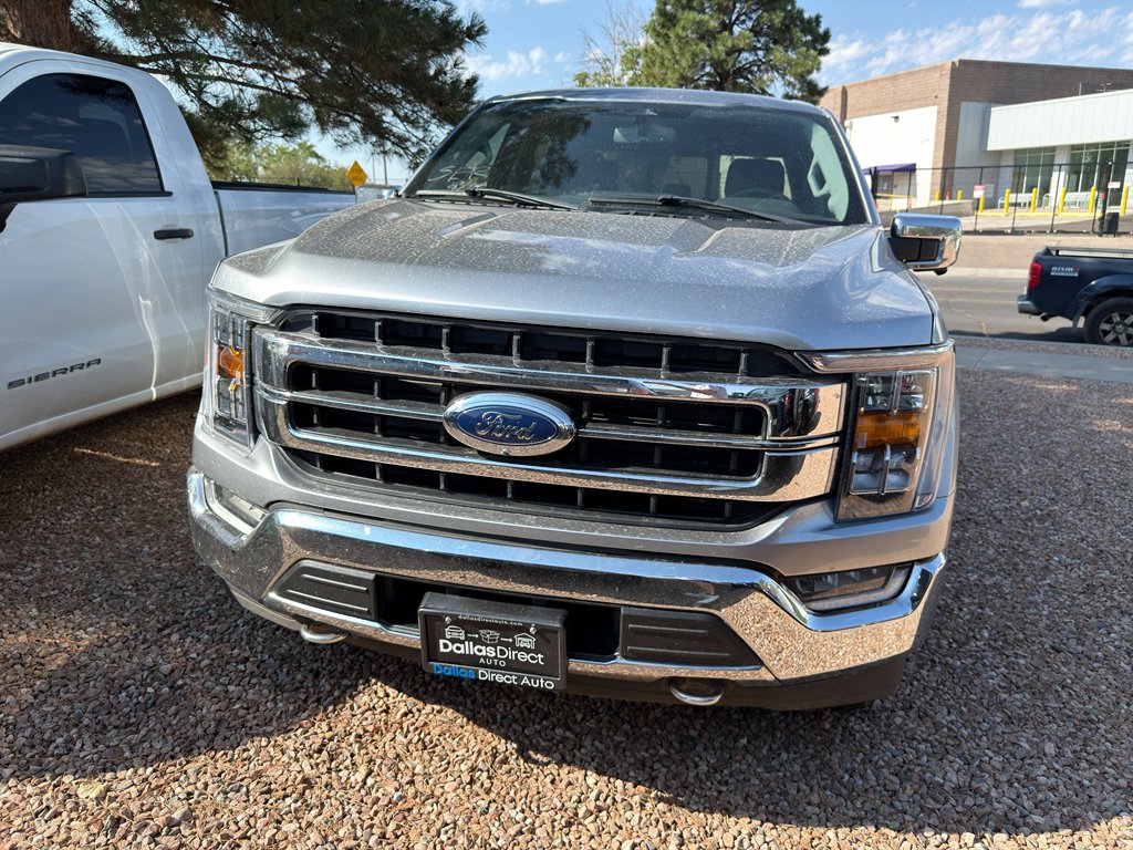 Used 2023  Ford LARIAT image 2