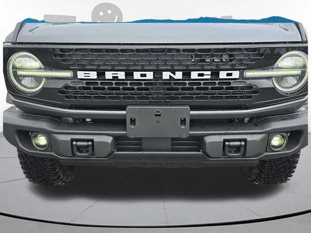 New 2025 Carbonized Gray Metallic Ford Badlands® image 5