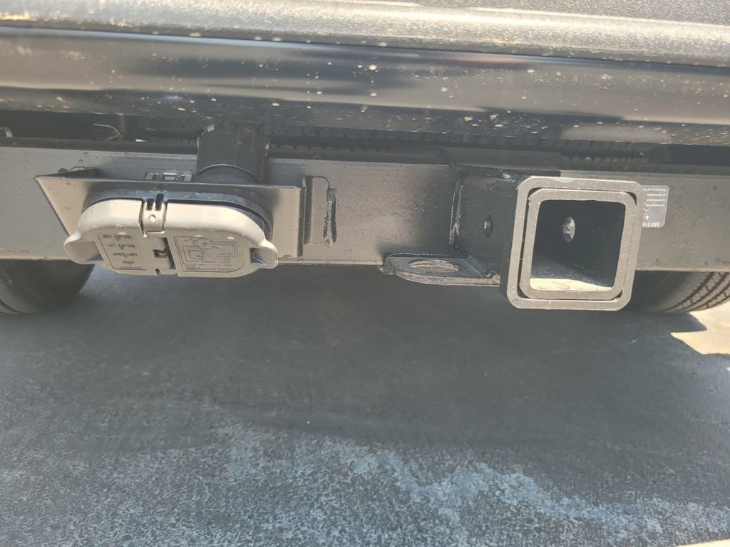 2026 Chevrolet Express Cargo 1WT view 8