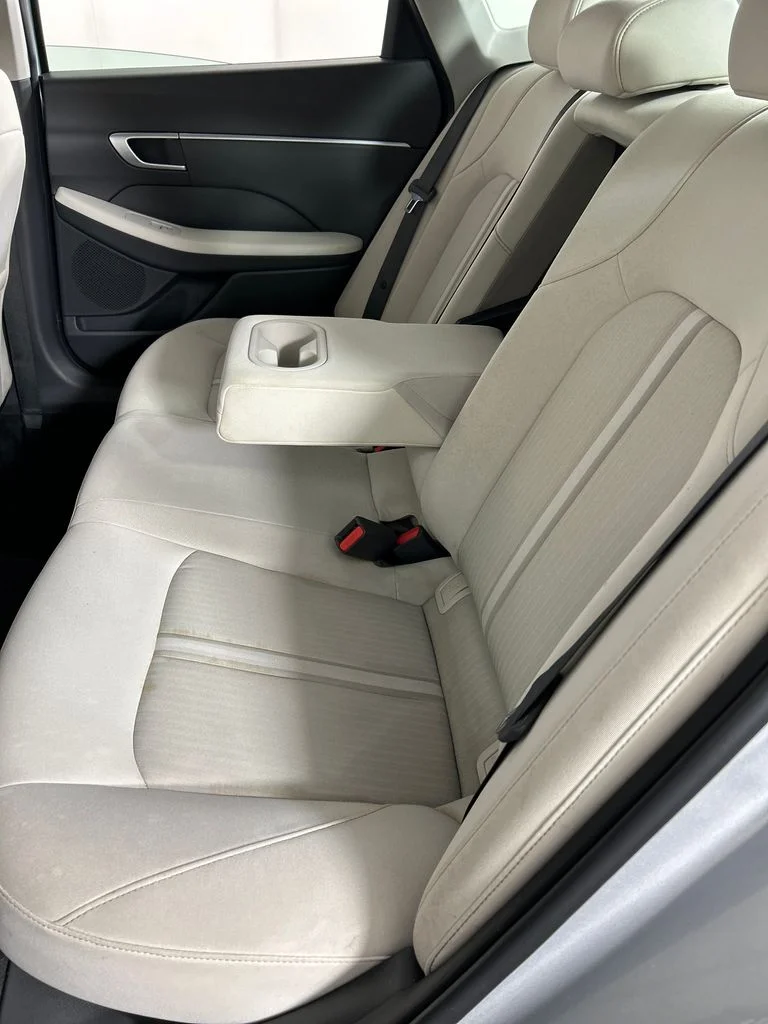 Used 2025 Silver Hyundai SEL image 17