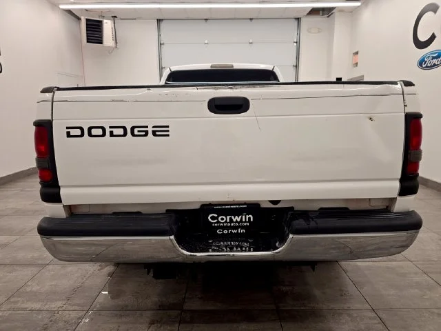 Used 2002  Dodge ST image 4