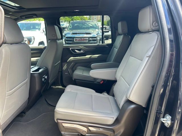 Used 2022 Midnight Blue Metallic GMC SLT image 10
