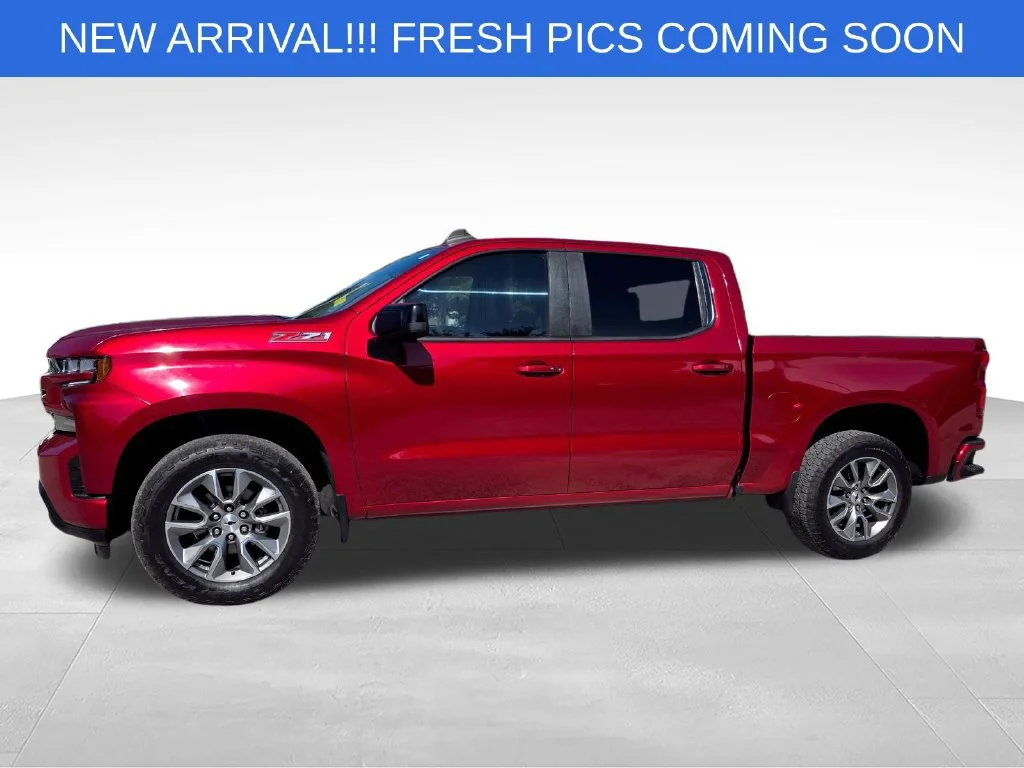 Used 2021 CHERRY RED TINTCOAT Chevrolet RST image 3