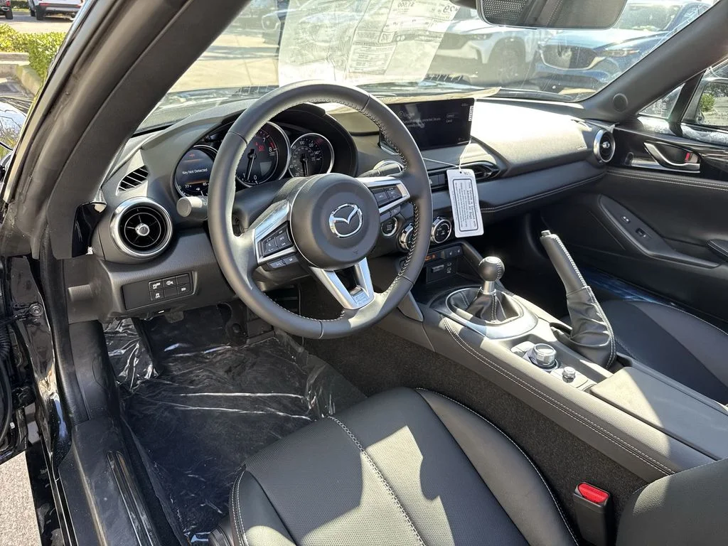 2025 Mazda MX-5 Miata Grand Touring - Photo 18