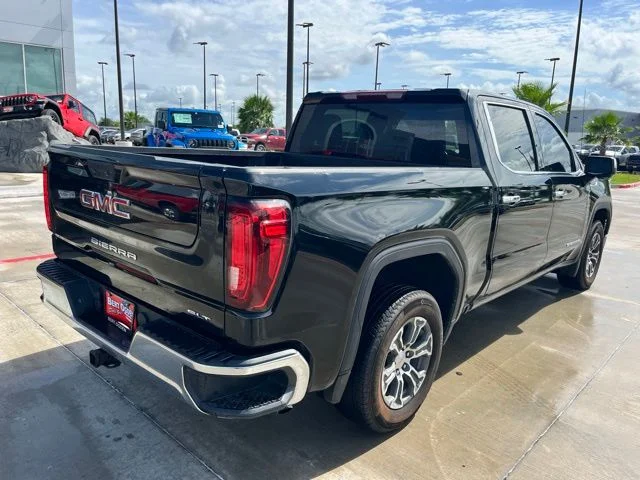 Used 2025 Black GMC SLT image 6