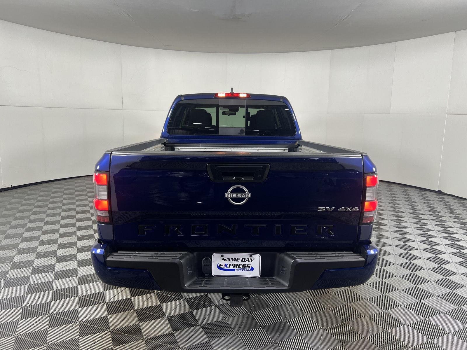 Used 2023 Deep Blue Pearl Nissan SV image 7