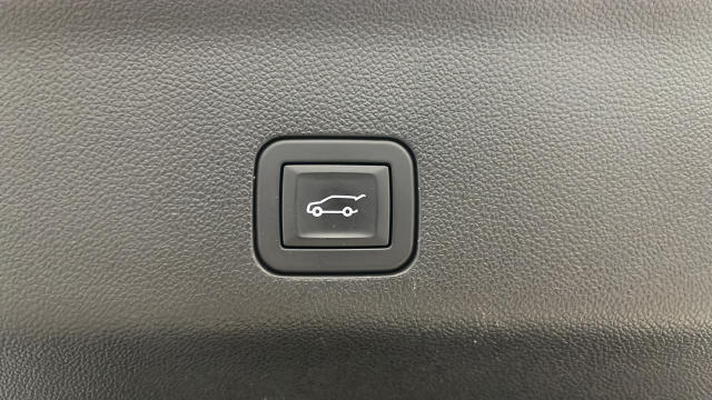 Used 2024 Sterling Metallic GMC Denali image 28
