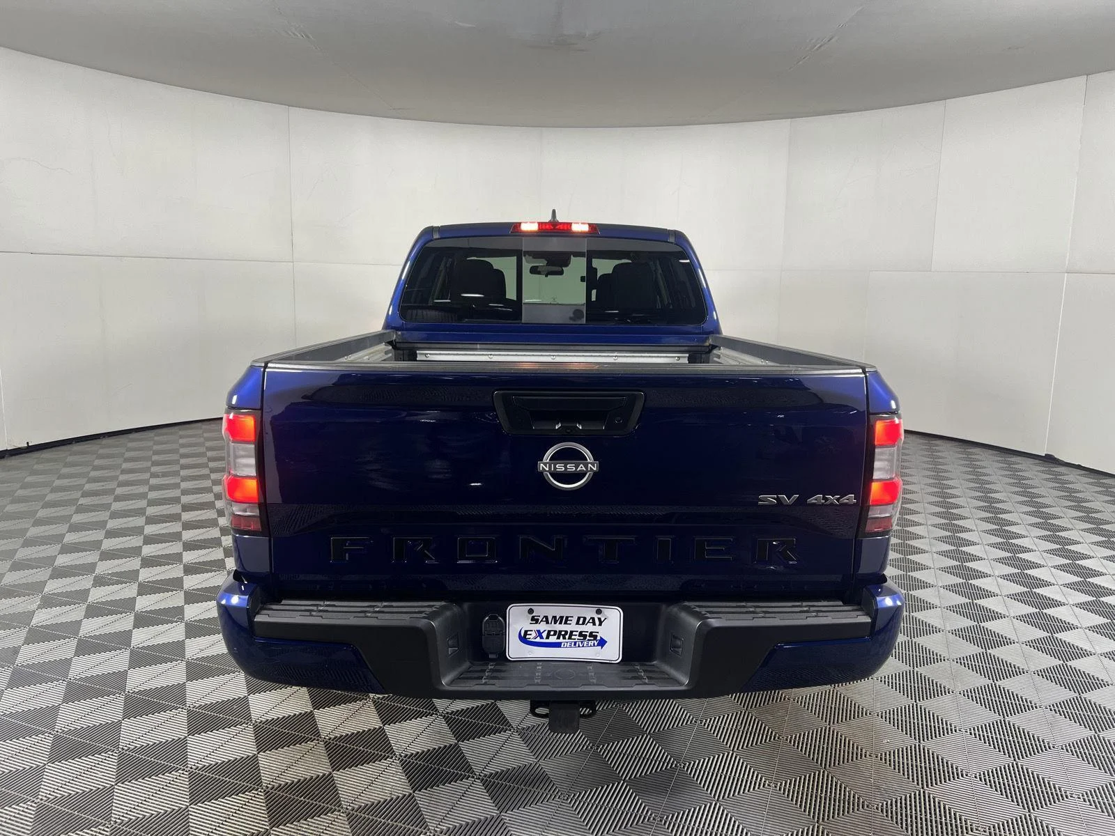 Used 2023 Deep Blue Pearl Nissan SV image 7