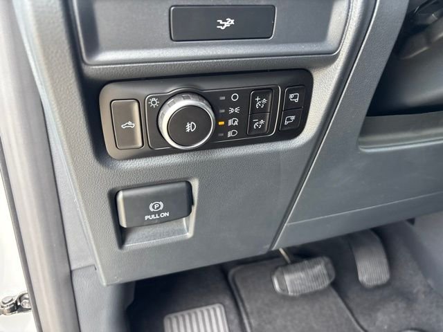 New 2026 Oxford White Ford T-Sport XLT image 16