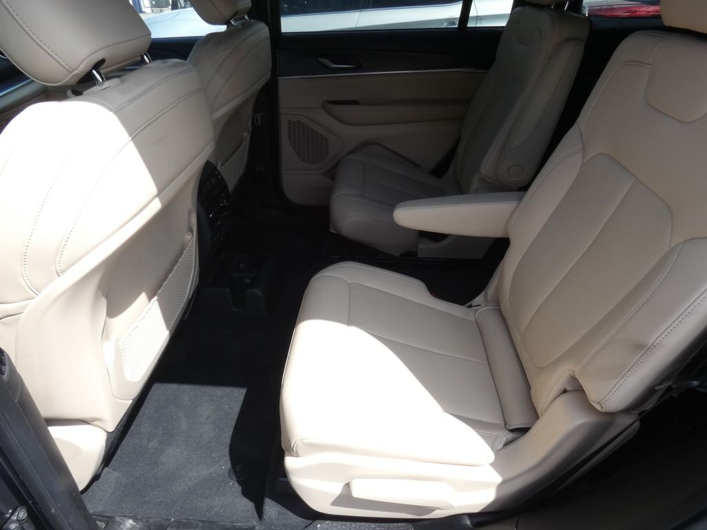 Used 2023 Black Jeep Limited image 36