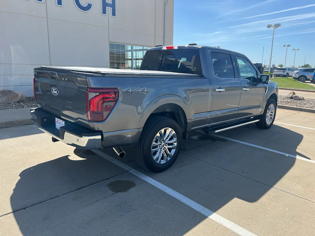 Used 2025 Carbonized Gray Metallic Ford LARIAT image 10