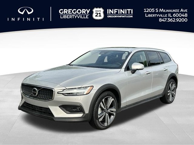 2025 Volvo V60 Cross Country B5 Plus