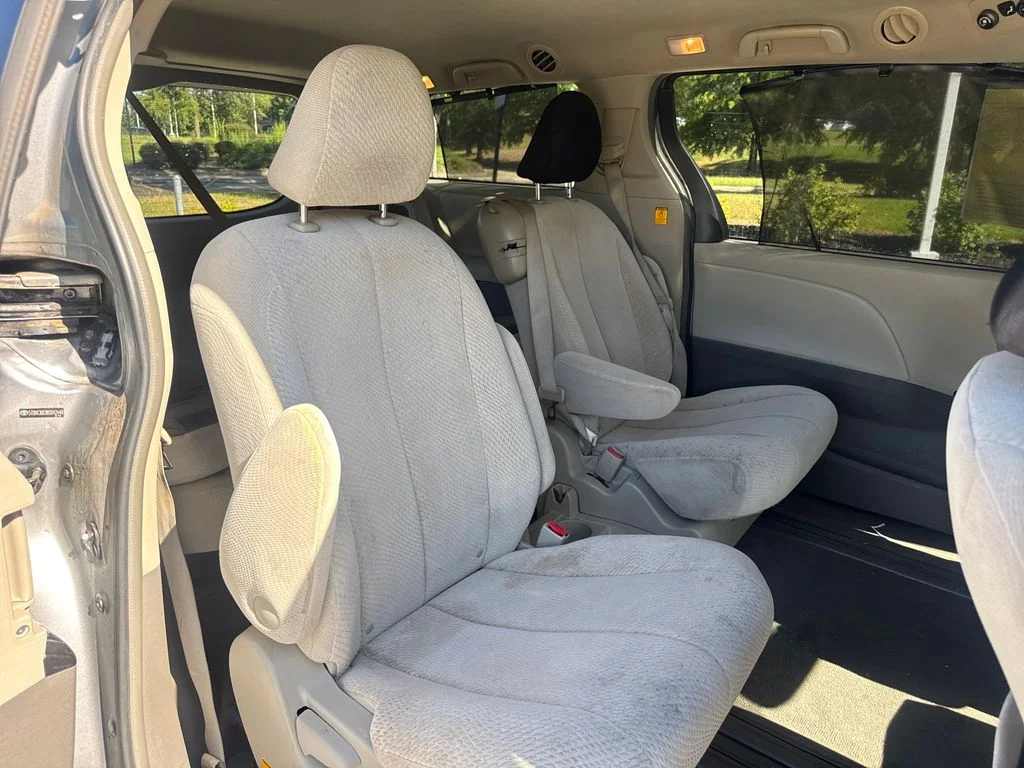 Used 2011 Silver Sky Metallic Toyota LE image 33