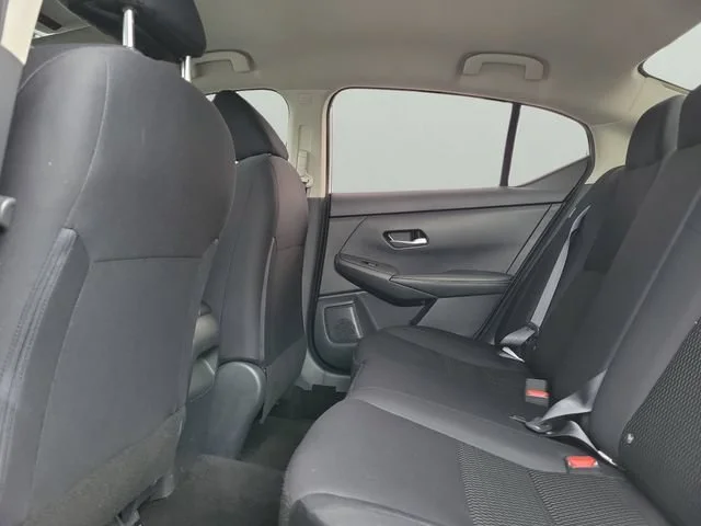 Used 2023  Nissan S image 14