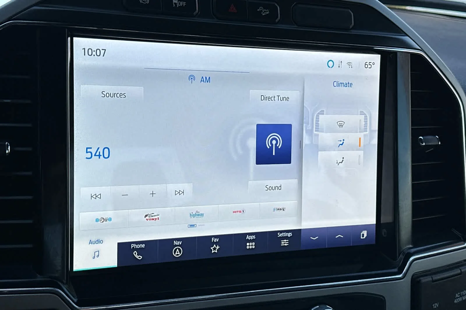 Used 2022 Stone Gray Metallic Ford LARIAT image 17