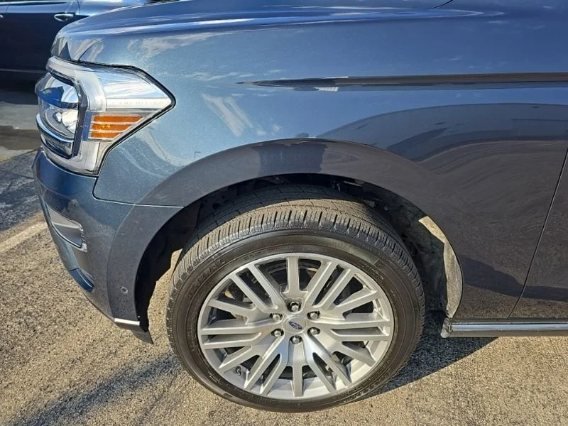 Used 2022 Blue Ford Limited image 10