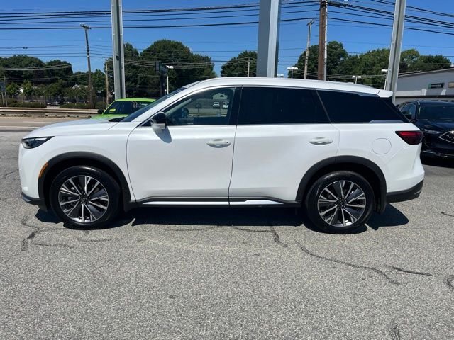 Certified Used 2026 White INFINITI LUXE image 6